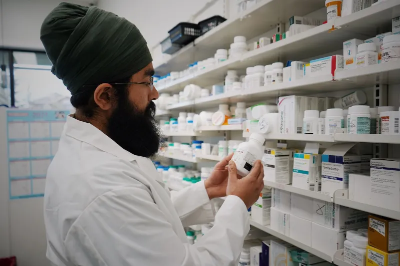 Changing Pharmacies Without a Plan: The Silent Threat to Your Medication Safety
